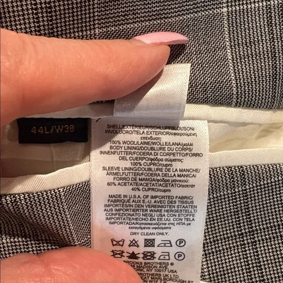Like New Brooks Brothers regent fit 1818 suit 100% wool 44L 38W